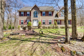 Hot Tub, Game Room and Fire Pit Poconos Retreat